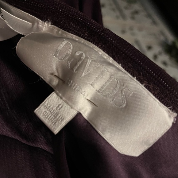 GIRLS DAVIDS BRIDAL BEAUTIFUL PLUM PURPLE SPAGHETTI STRAPS LONG FORMAL DRESS - Picture 8 of 10